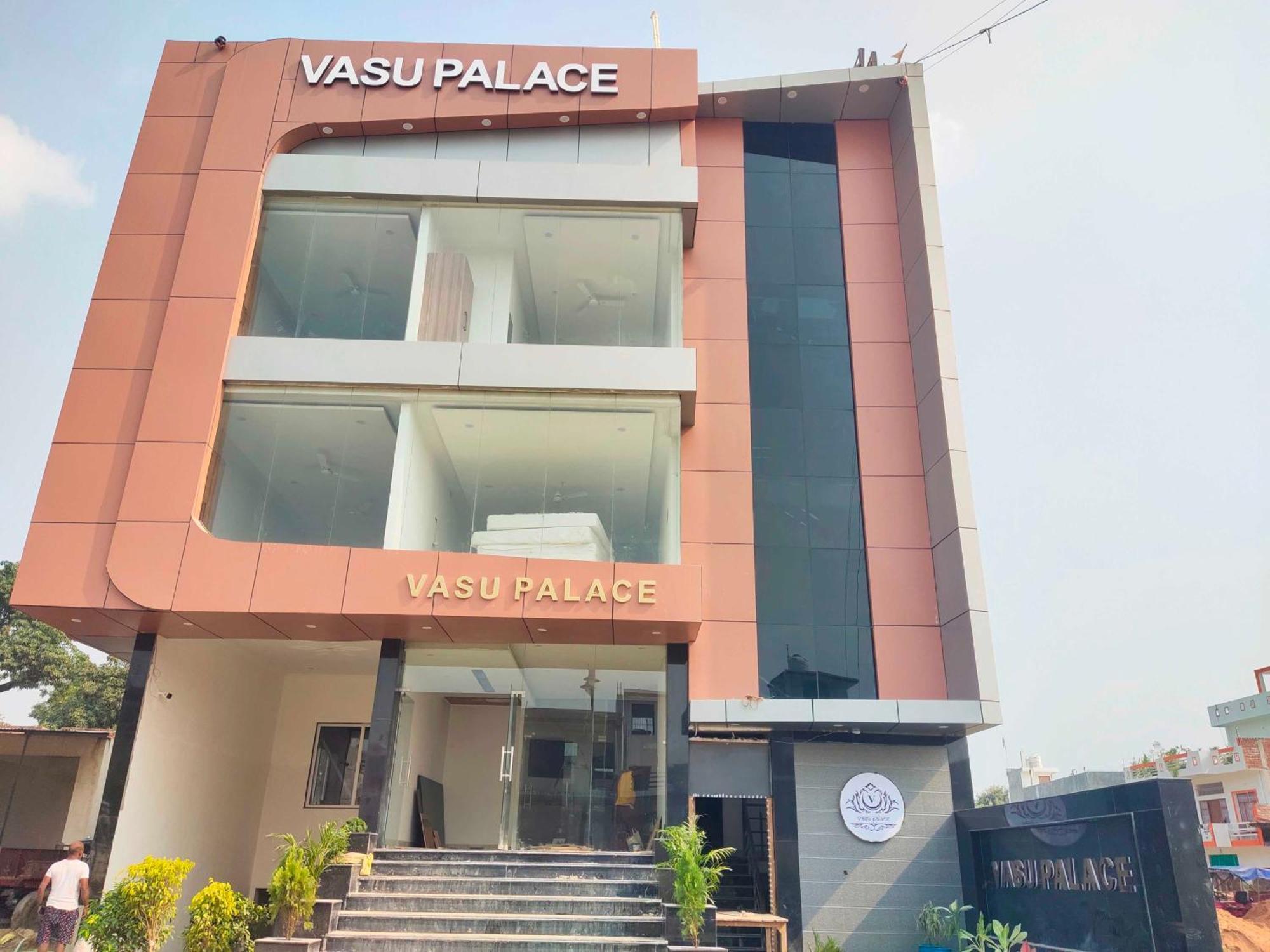 Hotel O Vasu Palace Ayodhya Exterior foto